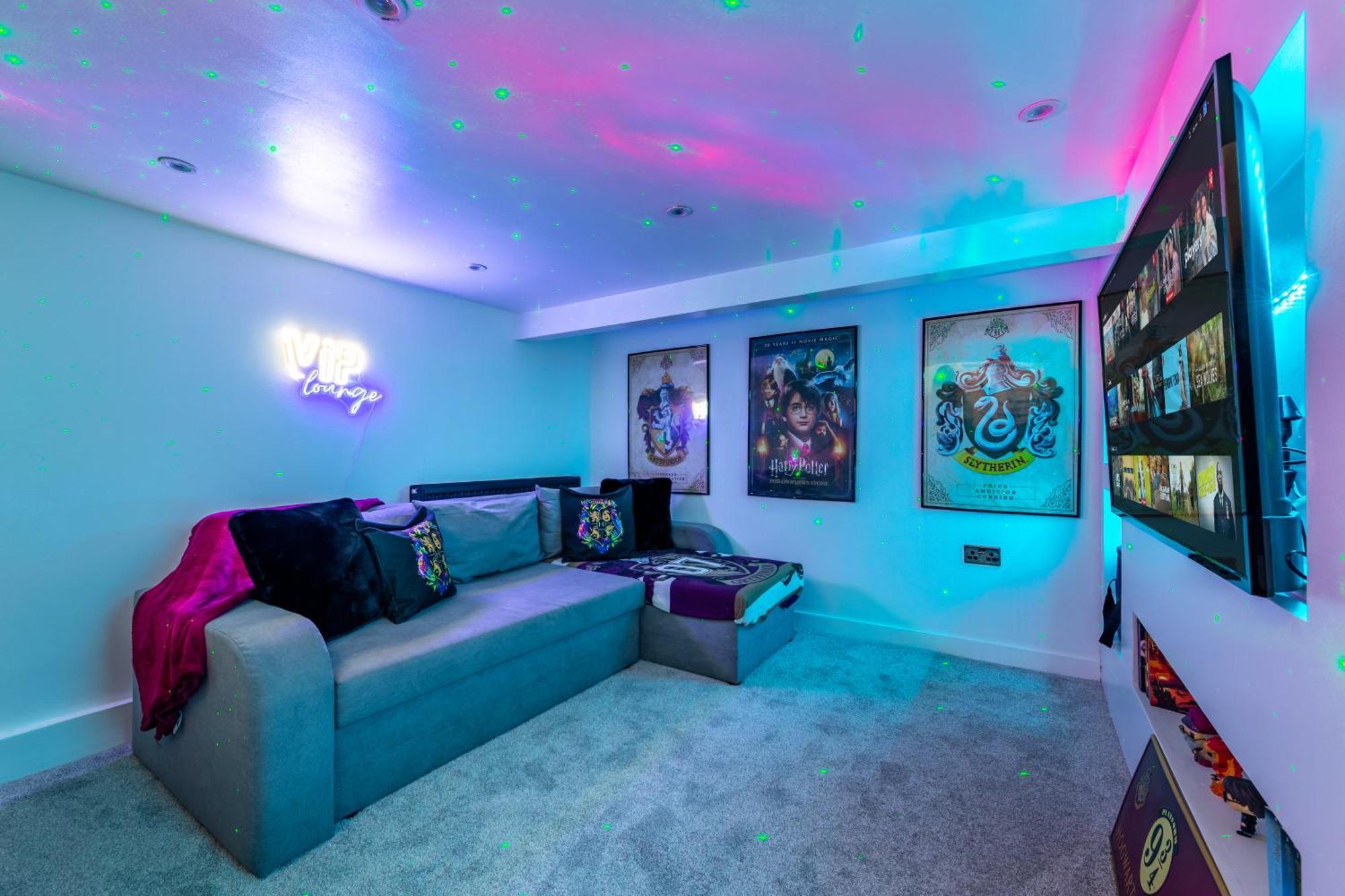 The Hogwarts Retreat - Cinema Room - Special May Offer - 25Th - 31St Watford (Hertfordshire) Exterior foto