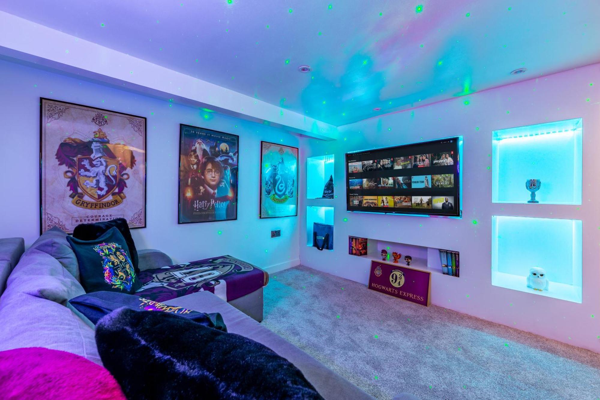 The Hogwarts Retreat - Cinema Room - Special May Offer - 25Th - 31St Watford (Hertfordshire) Exterior foto