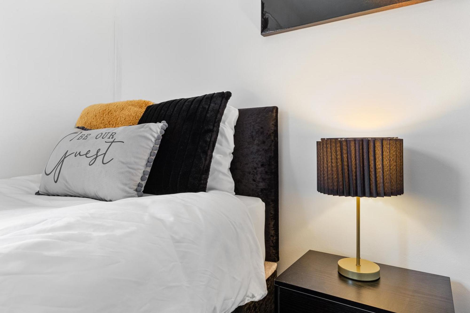 The Hogwarts Retreat - Cinema Room - Special May Offer - 25Th - 31St Watford (Hertfordshire) Exterior foto