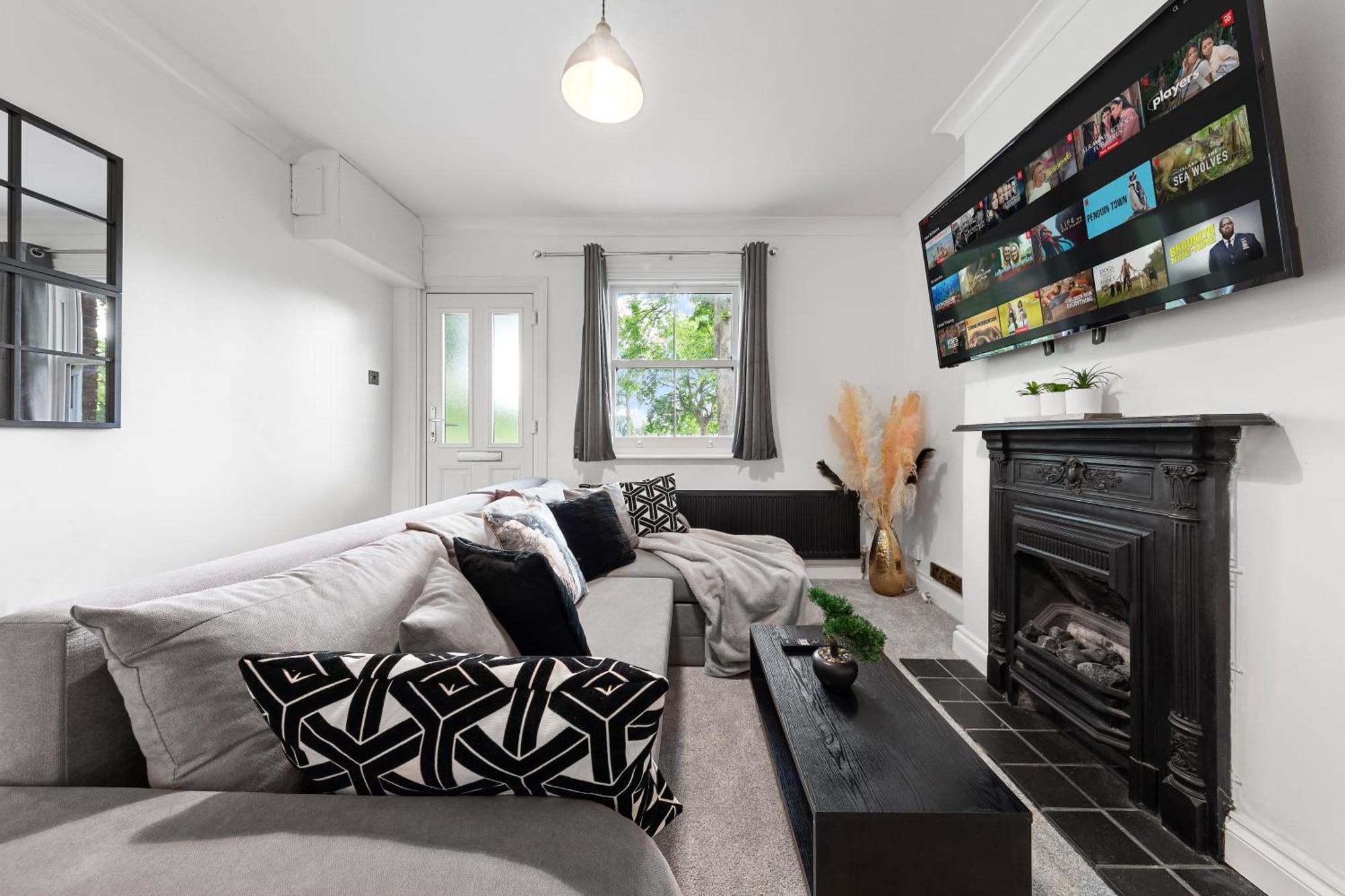 The Hogwarts Retreat - Cinema Room - Special May Offer - 25Th - 31St Watford (Hertfordshire) Exterior foto
